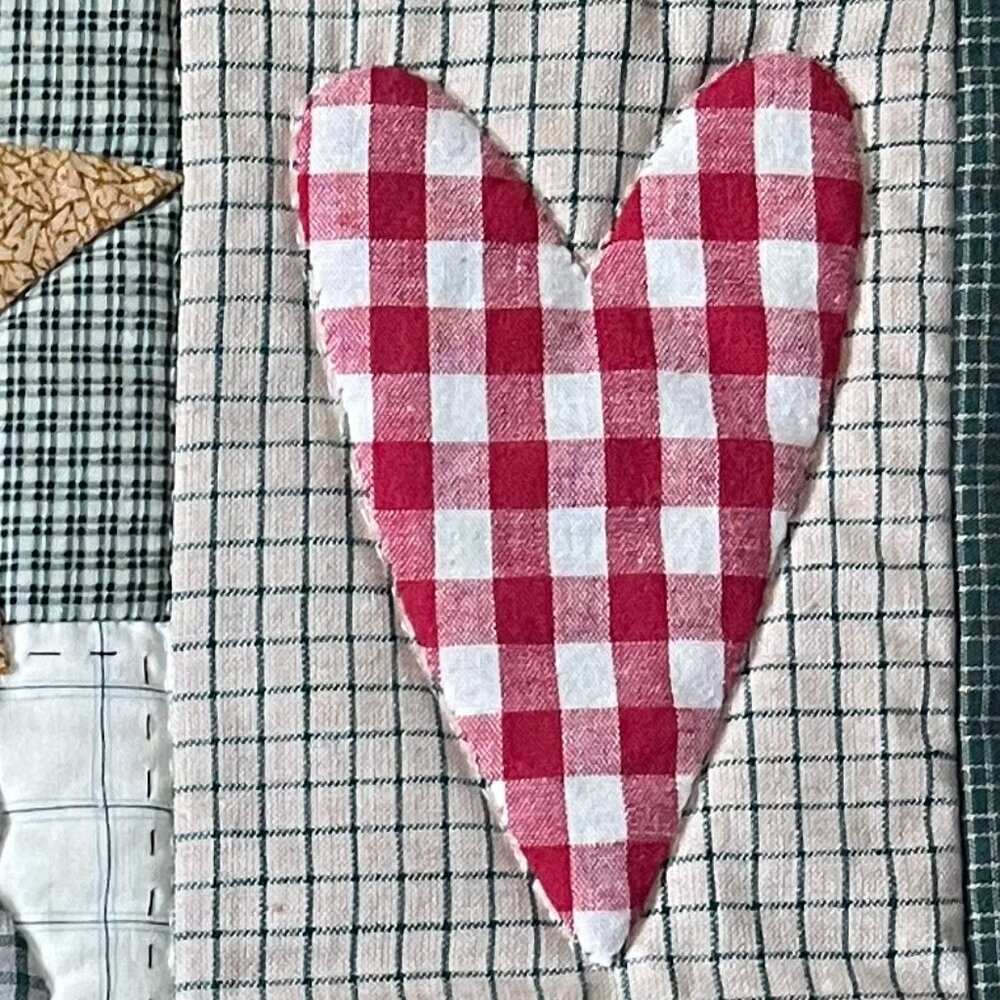 Handmade Hand Stitched Patchwork Appliqué Quilted Wall Hanging Table Topper - Picture 4 of 14